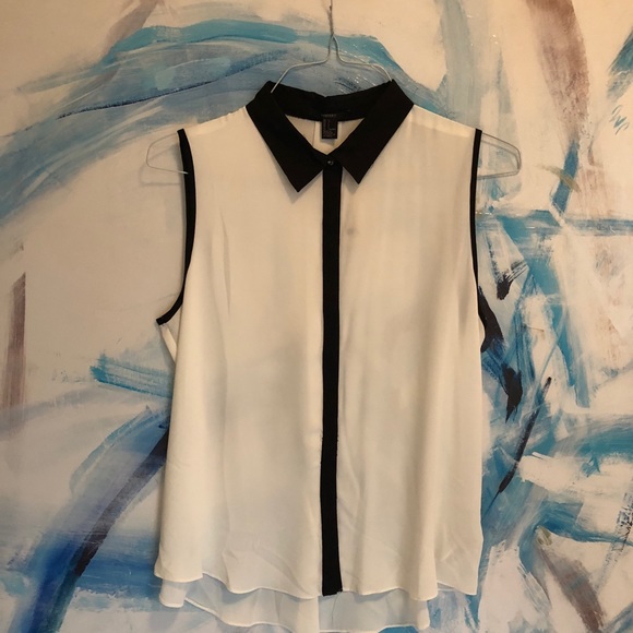 Elegant White Top with Contrast Black Banding Sz L - Picture 2 of 3